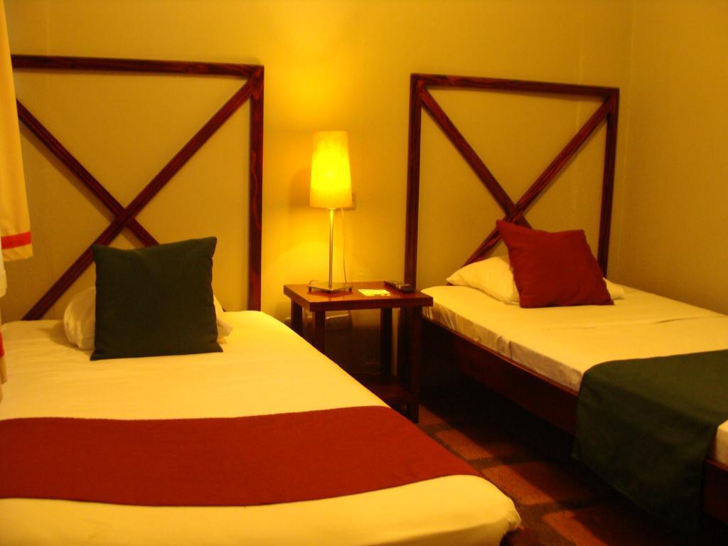 Hotel Liberia Exteriör bild